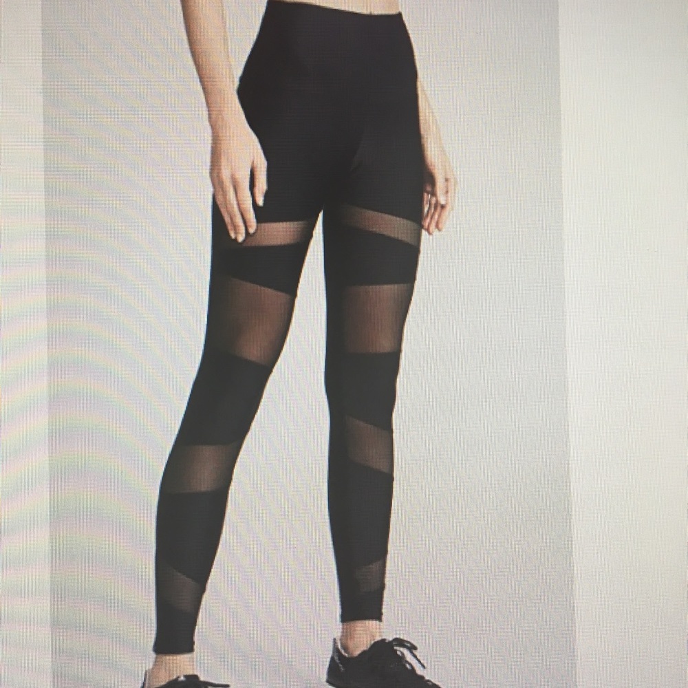 Onzie Bondage Leggings - New with tags